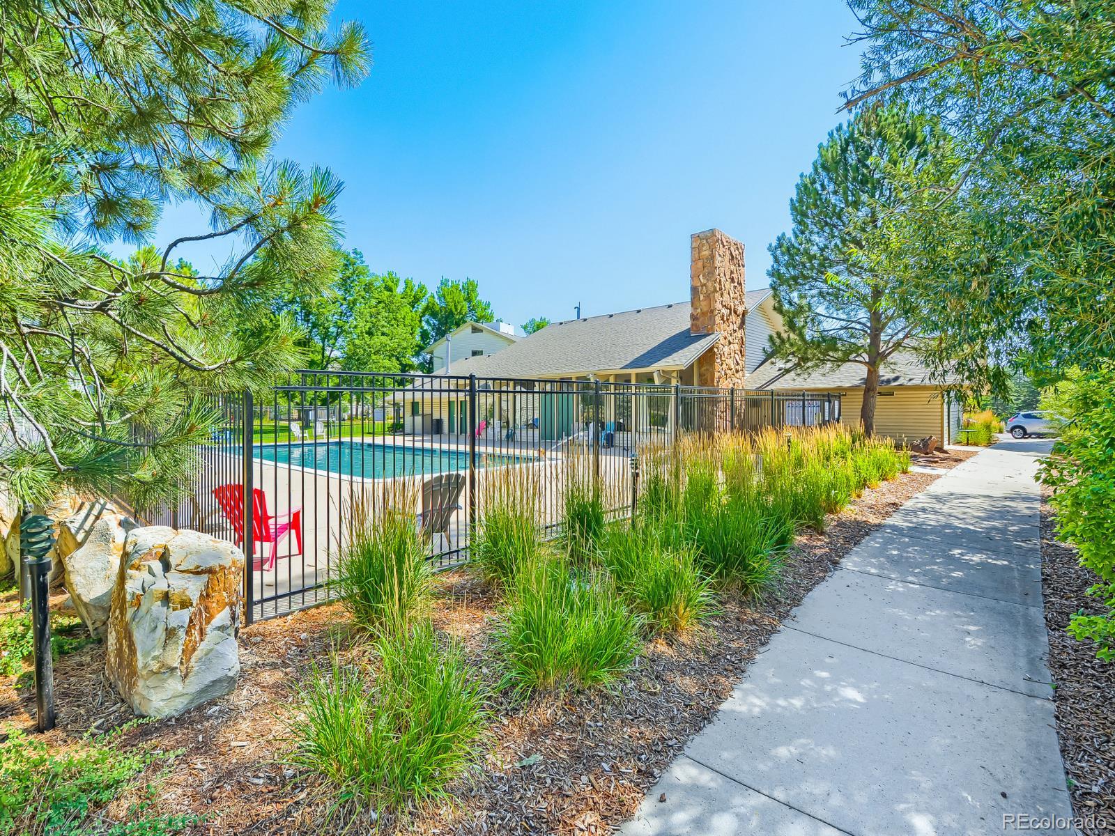 2nd image of 1705 Heatheridge Rd, Fort Collins, CO 80526