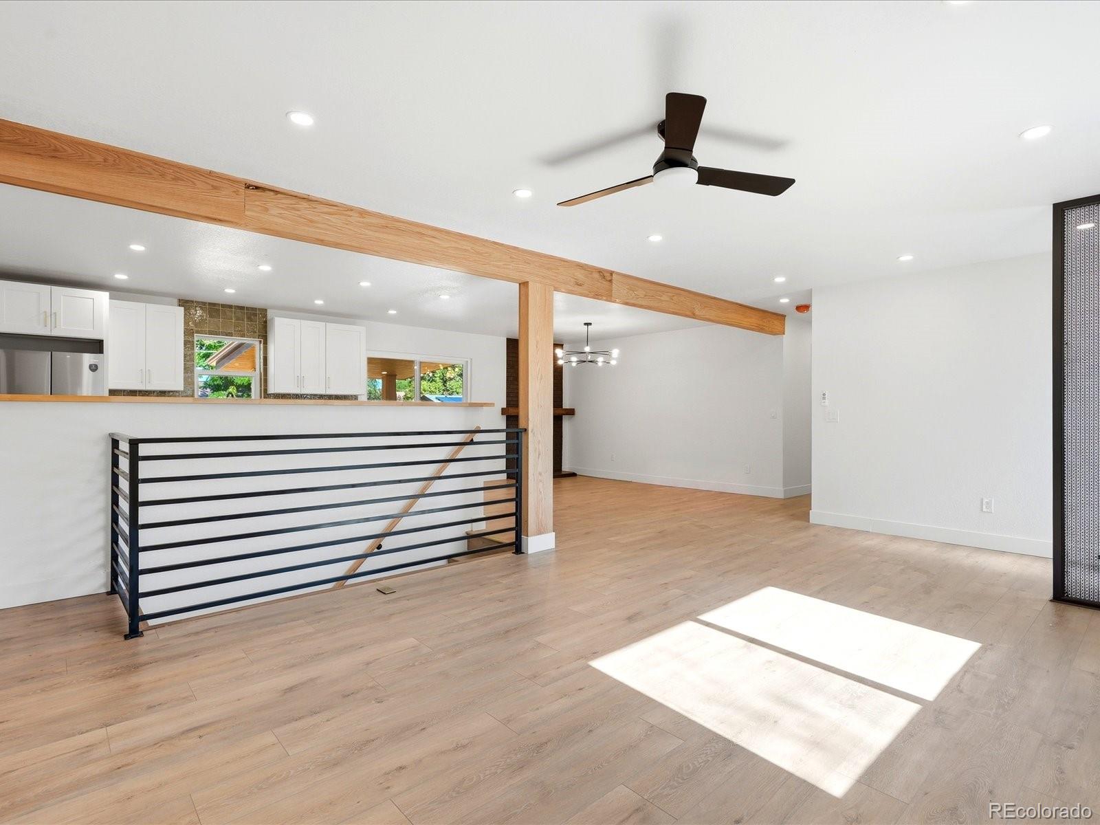 3rd image of 1049 Jamaica Ct, Aurora, CO 80010 | MLS# 5065065