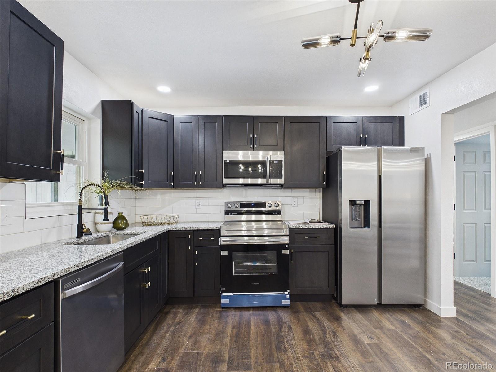 5th image of 970 Scranton St, Aurora, CO 80011 | MLS# 5845328