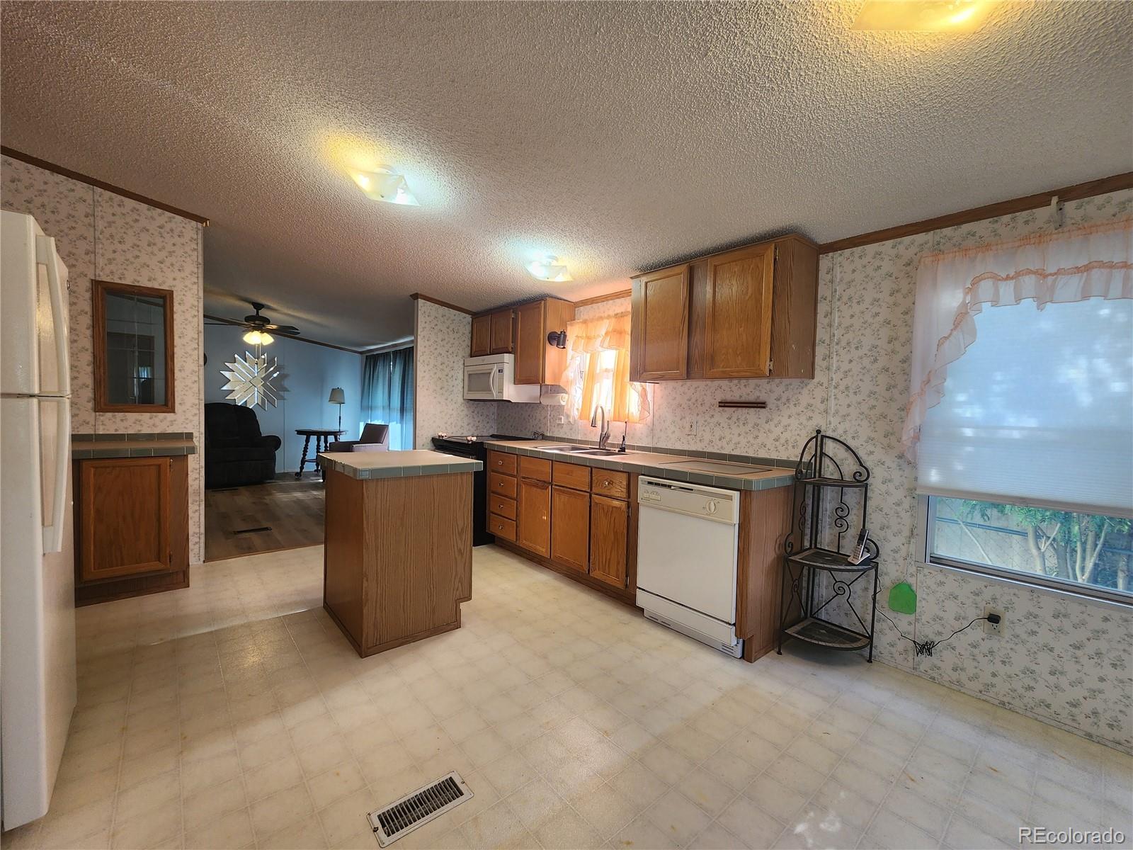 Homes for sale in Longmont, CO | 1400 S Collyer St S, Longmont, CO 80501 | MLS# 7123092
