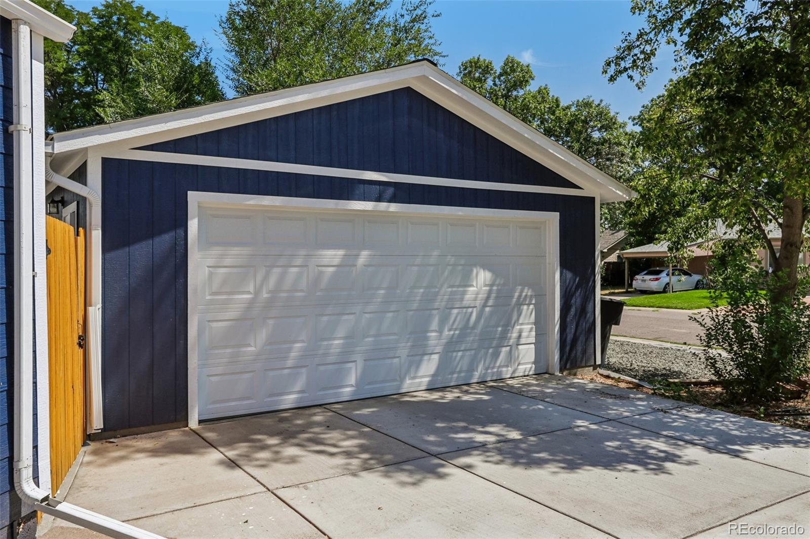 4th image of 2045 S Hooker Cir, Denver, CO 80219 | MLS# 9979964