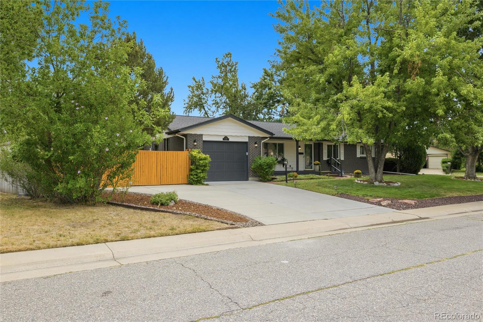 3rd image of 6902 Oak Wy, Arvada, CO 80004 | MLS# 4344475
