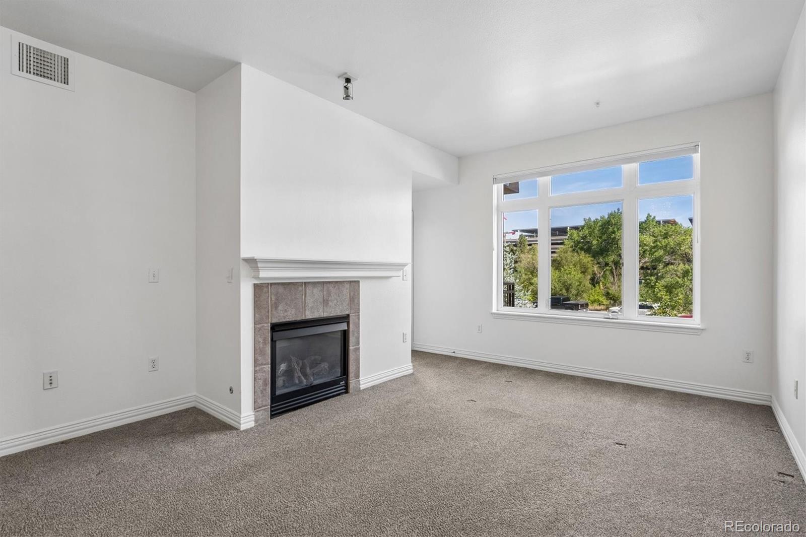 5th image of 2700 E Cherry Creek South Dr #214, Denver, CO 80209 | MLS# 8985460