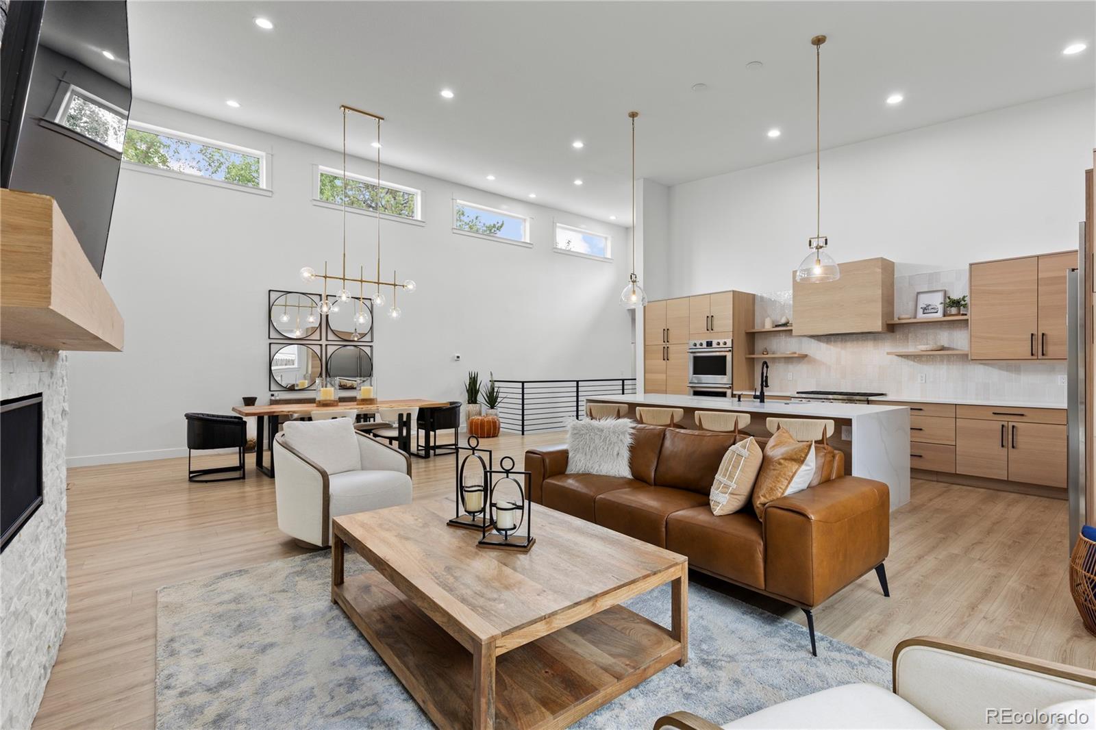 3rd image of 2901 S Bellaire St, Denver, CO 80222 | MLS# 1686435