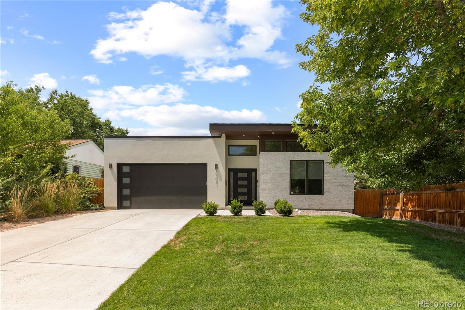 1st image of 2901 S Bellaire St, Denver, CO 80222 | MLS# 1686435