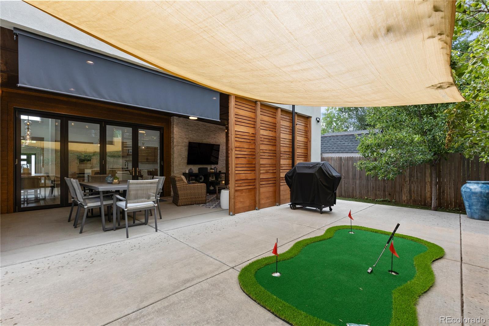 2nd image of 2901 S Bellaire St, Denver, CO 80222 | MLS# 1686435