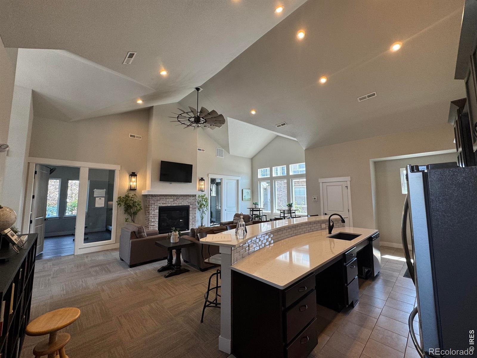 2nd image of 4622 Hahns Peak Dr, Loveland, CO 80538