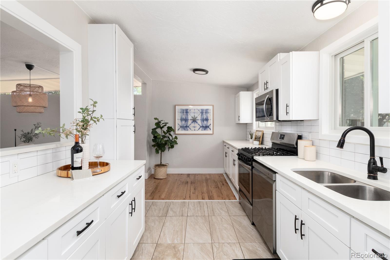 4th image of 435 S Xanadu St, Aurora, CO 80012 | MLS# 4382705