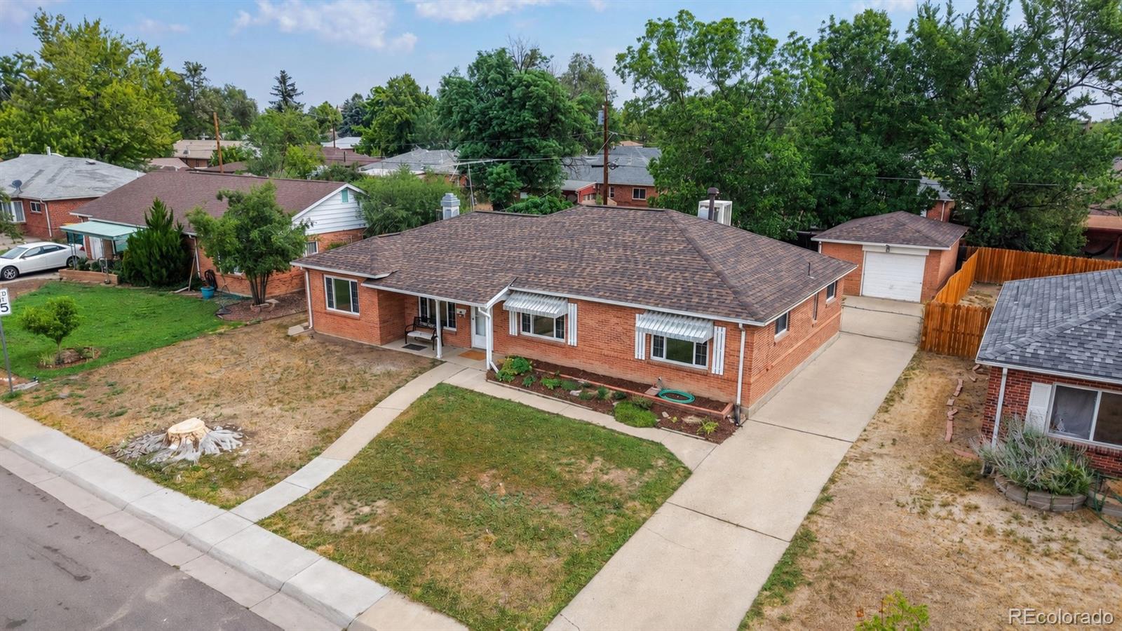 1st image of 820 Tucson St, Aurora, CO 80011 | MLS# 3377818