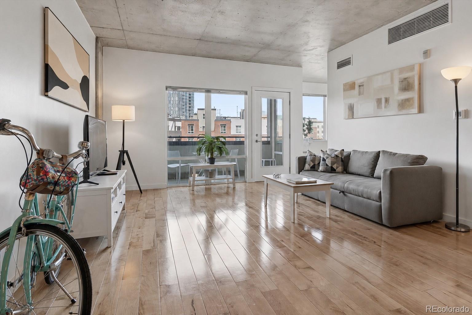 4th image of 1475 Delgany St #304, Denver, CO 80202 | MLS# 2170466