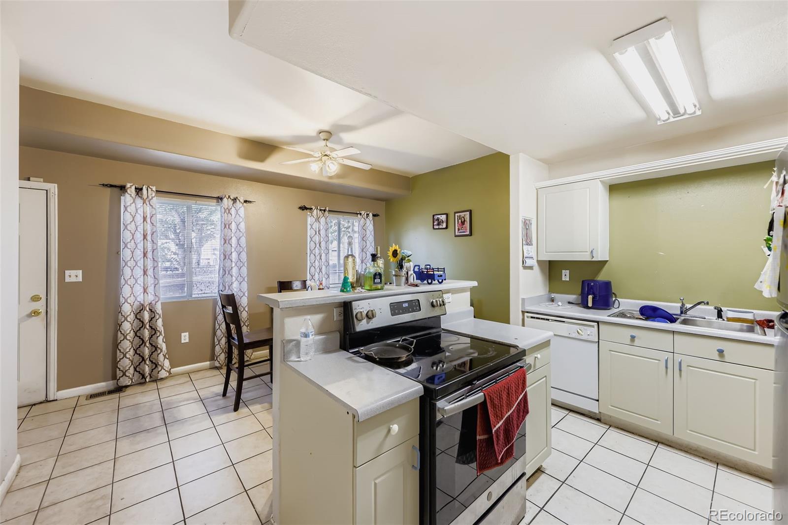 5th image of 2626 Devonshire Ct, Denver, CO 80229 | MLS# 7970372