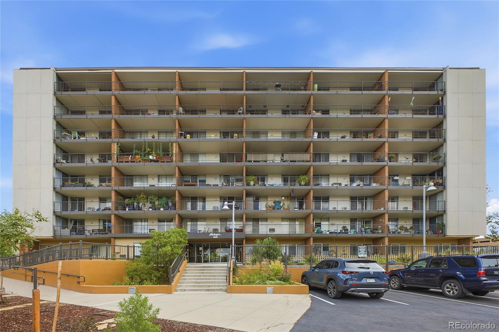 3rd image of 4800 E Hale Pkwy, Denver, CO 80220