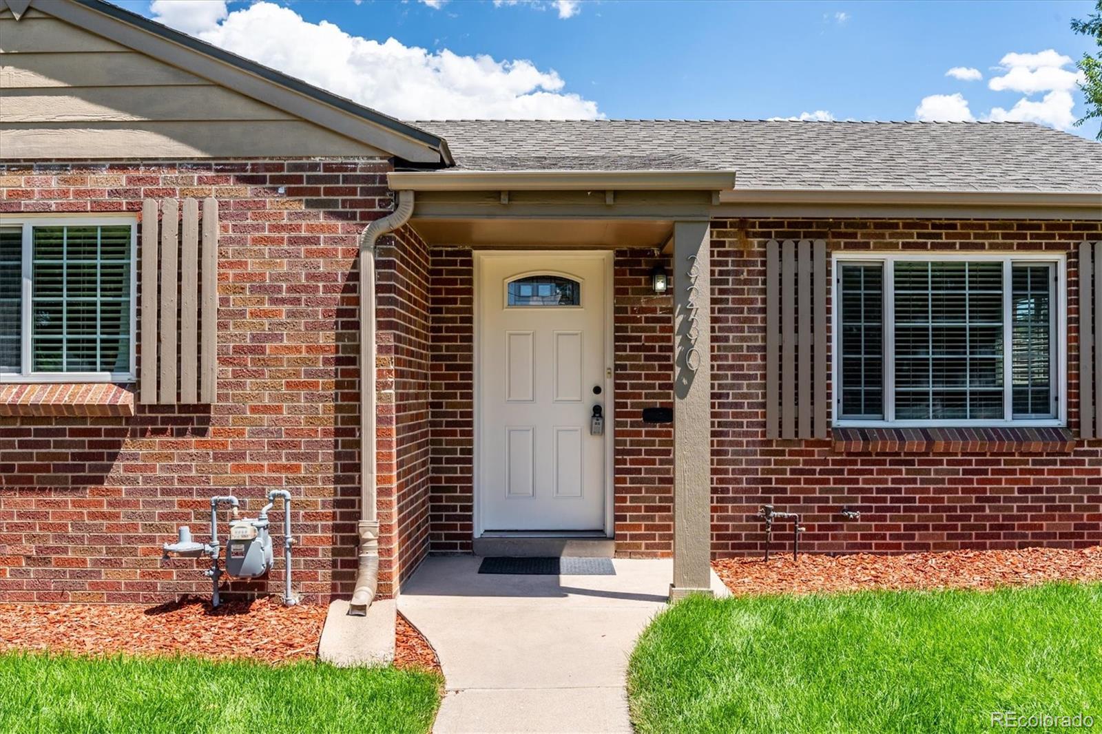 2nd image of 3230 Magnolia St, Denver, CO 80207 | MLS# 2099104