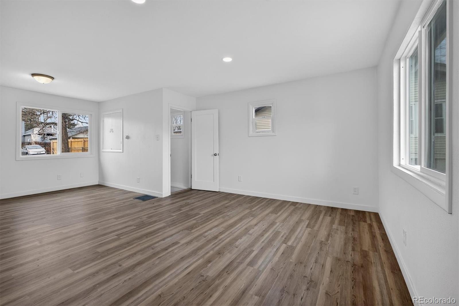 5th image of 137 Hazel Ct, Denver, CO 80219 | MLS# 6890882