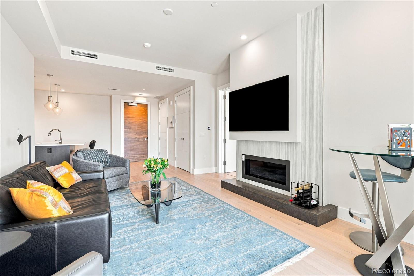 5th image of 155 Steele St #712, Denver, CO 80206 | MLS# 9412131