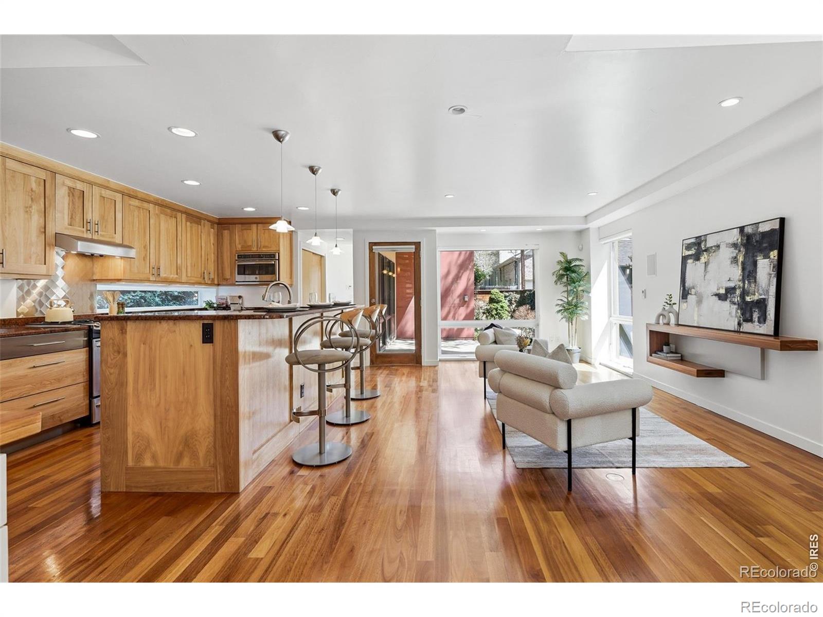 2nd image of 210 S Marion Pkwy, Denver, CO 80209 | MLS# IR1065317