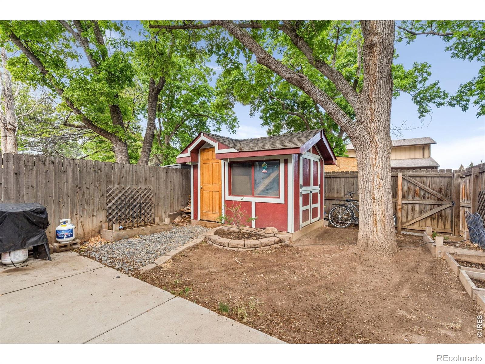 2nd image of 1715 Azalea Dr, Fort Collins, CO 80526