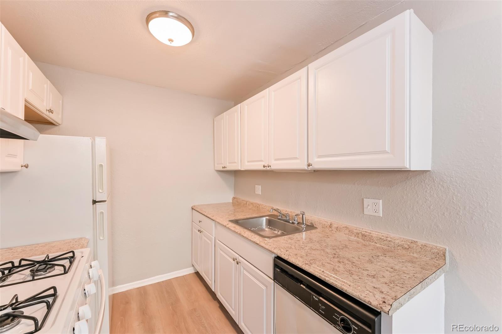 3rd image of 10772 E Exposition Ave #141, Aurora, CO 80012 | MLS# 9839977