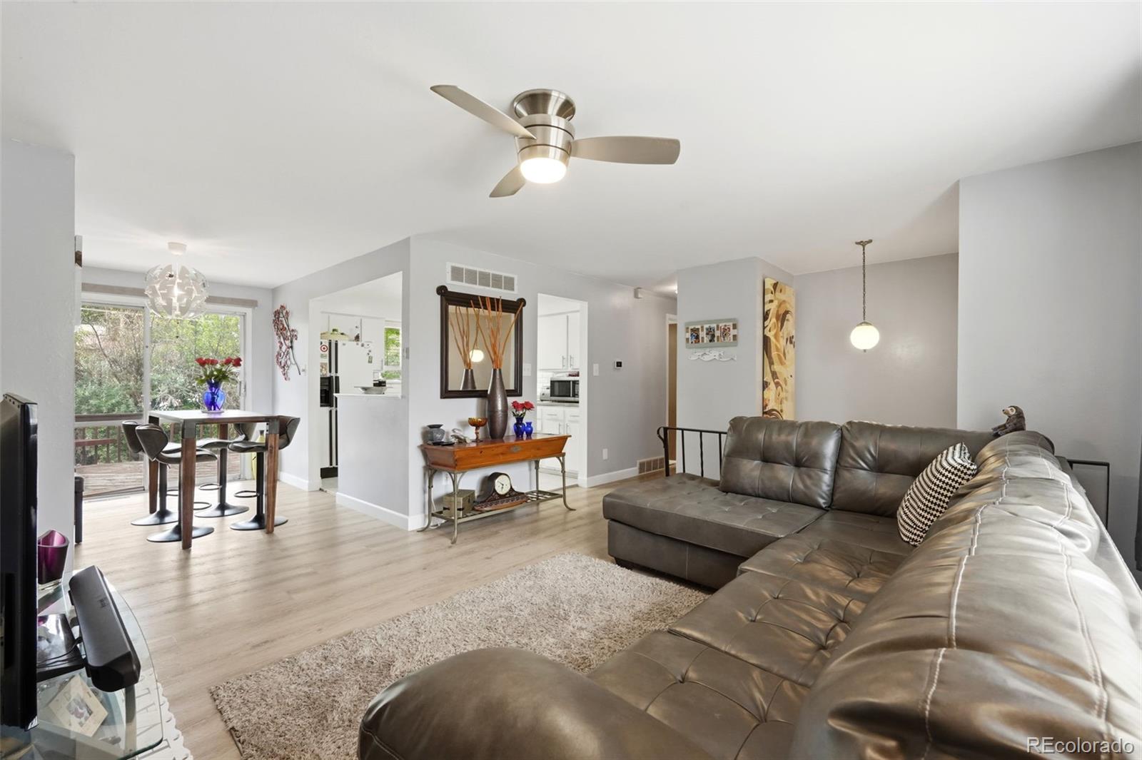 4th image of 984 S Victor Wy, Aurora, CO 80012 | MLS# 7485704