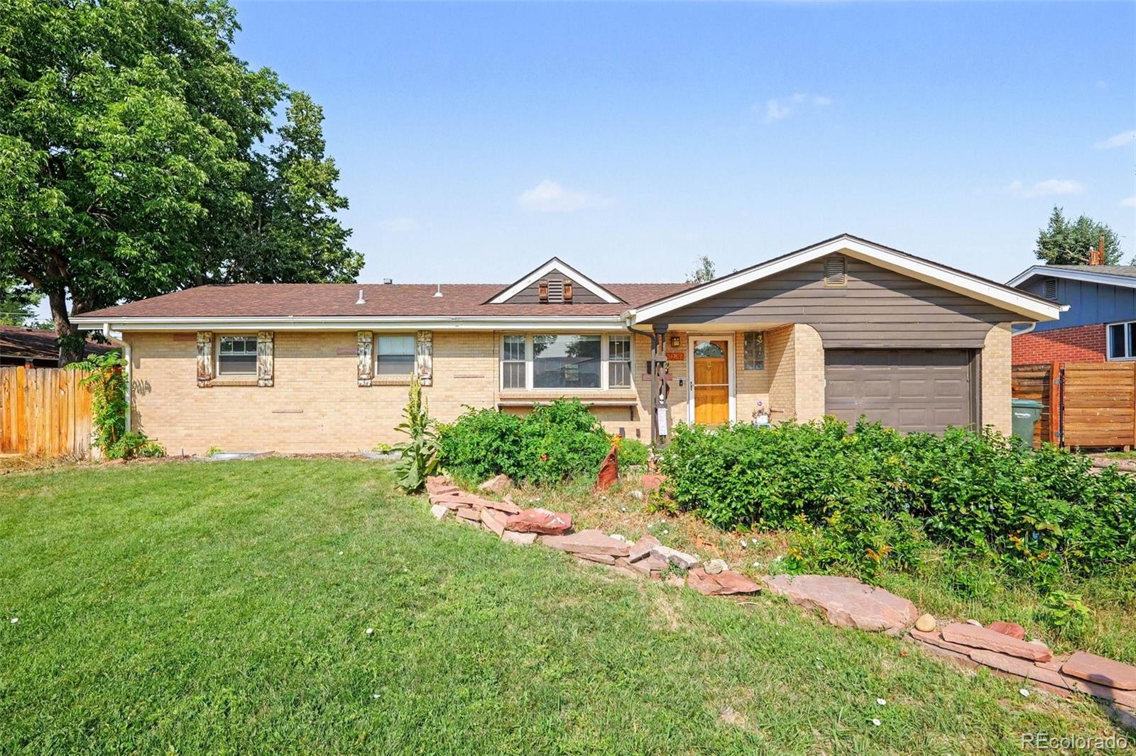 2nd image of 1483 S Balsam St, Lakewood, CO 80232 | MLS# 2699365
