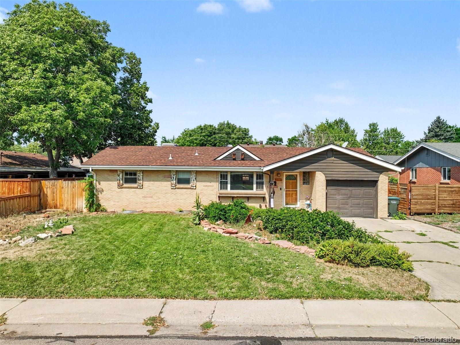 3rd image of 1483 S Balsam St, Lakewood, CO 80232 | MLS# 2699365