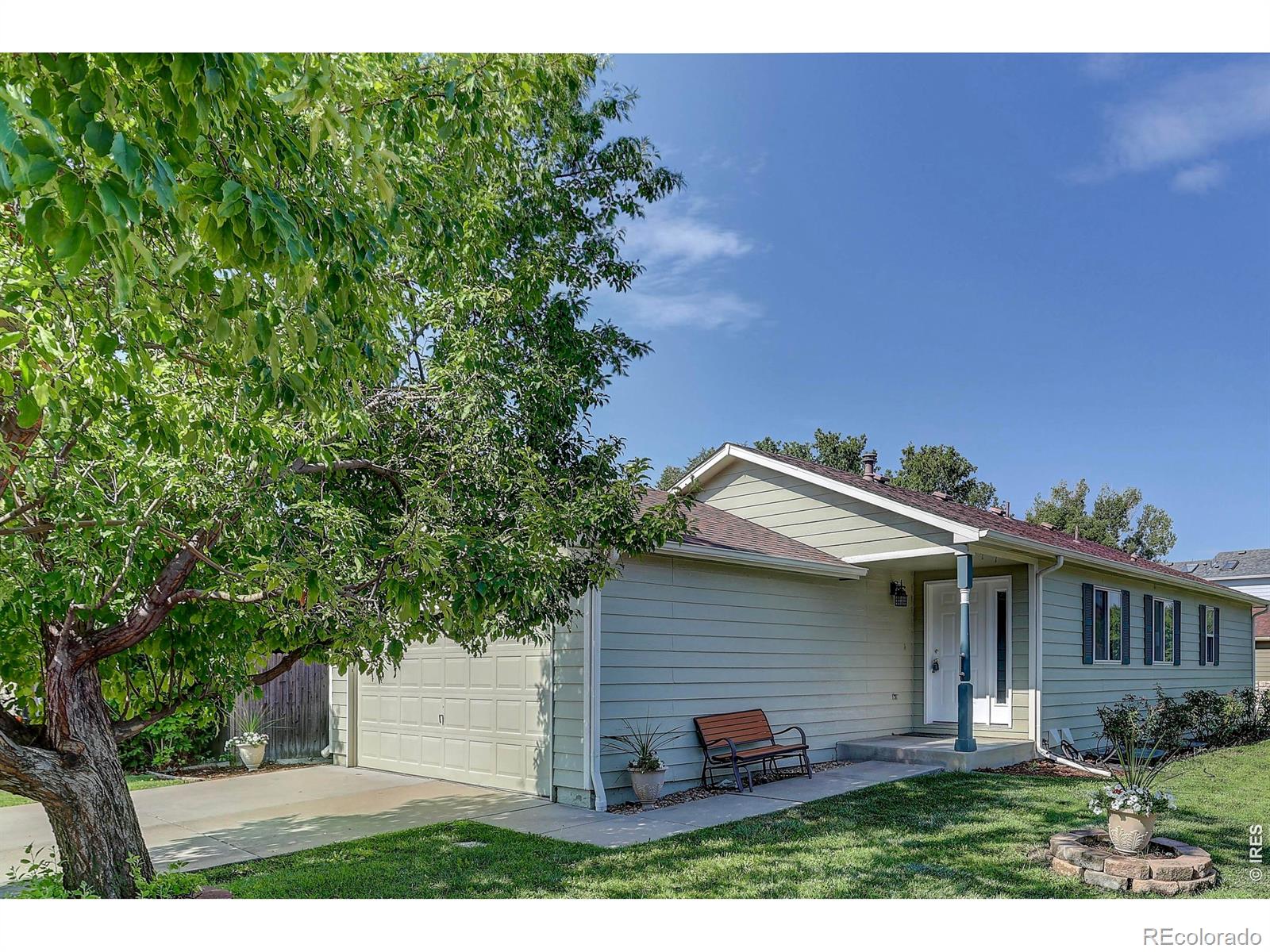 2nd image of 346 Wadsworth Cir, Longmont, CO 80504 | MLS# IR1065360