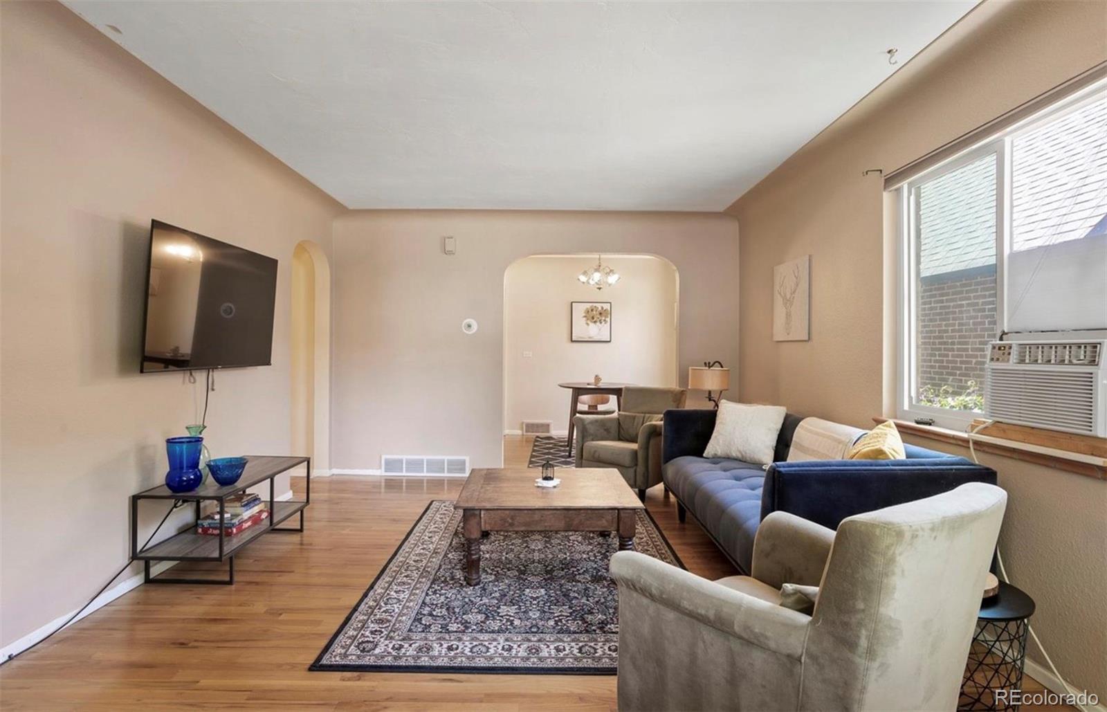 3rd image of 1746 S Logan St, Denver, CO 80210 | MLS# 1588658