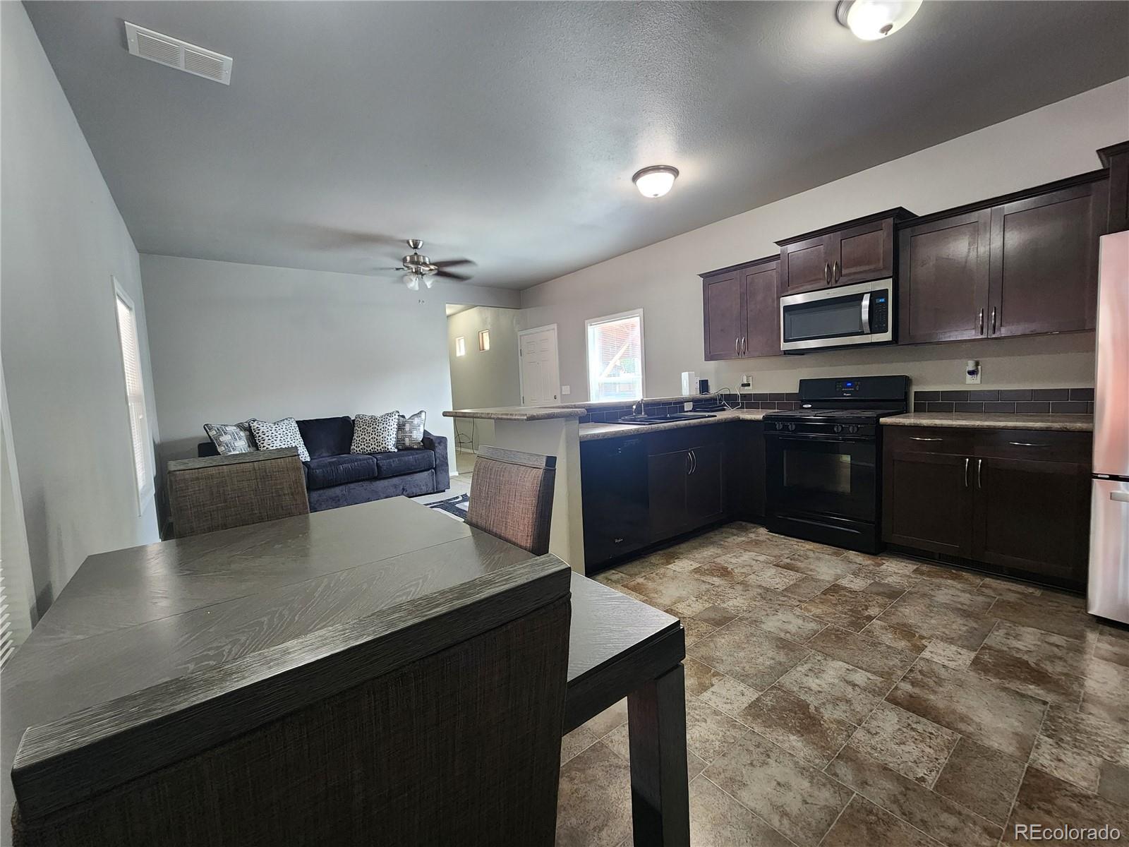 3rd image of 425 Barnard Ct, Longmont, CO 80501 | MLS# 9732803