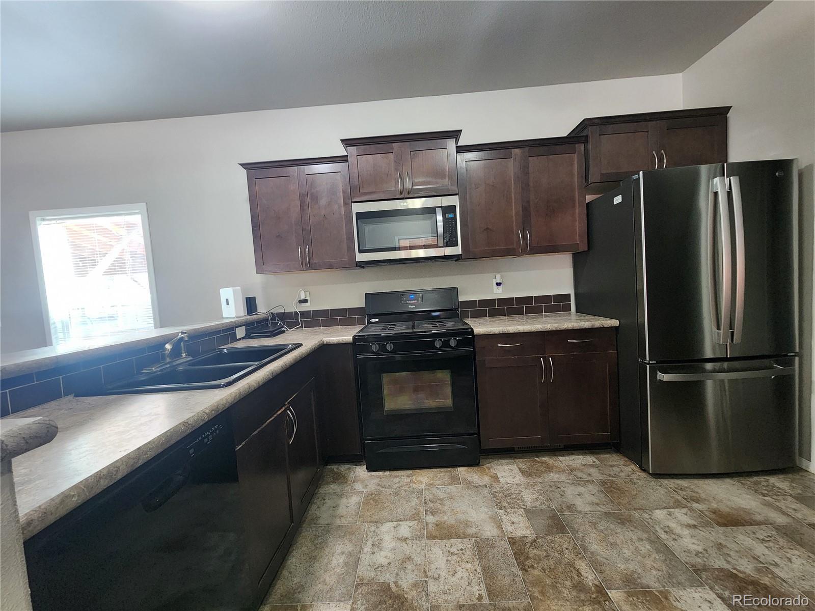 4th image of 425 Barnard Ct, Longmont, CO 80501 | MLS# 9732803