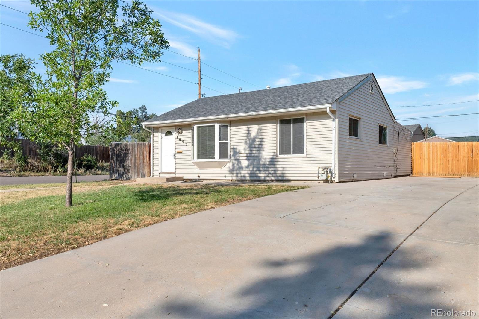 2nd image of 1695 S Raritan St, Denver, CO 80223 | MLS# 5759097