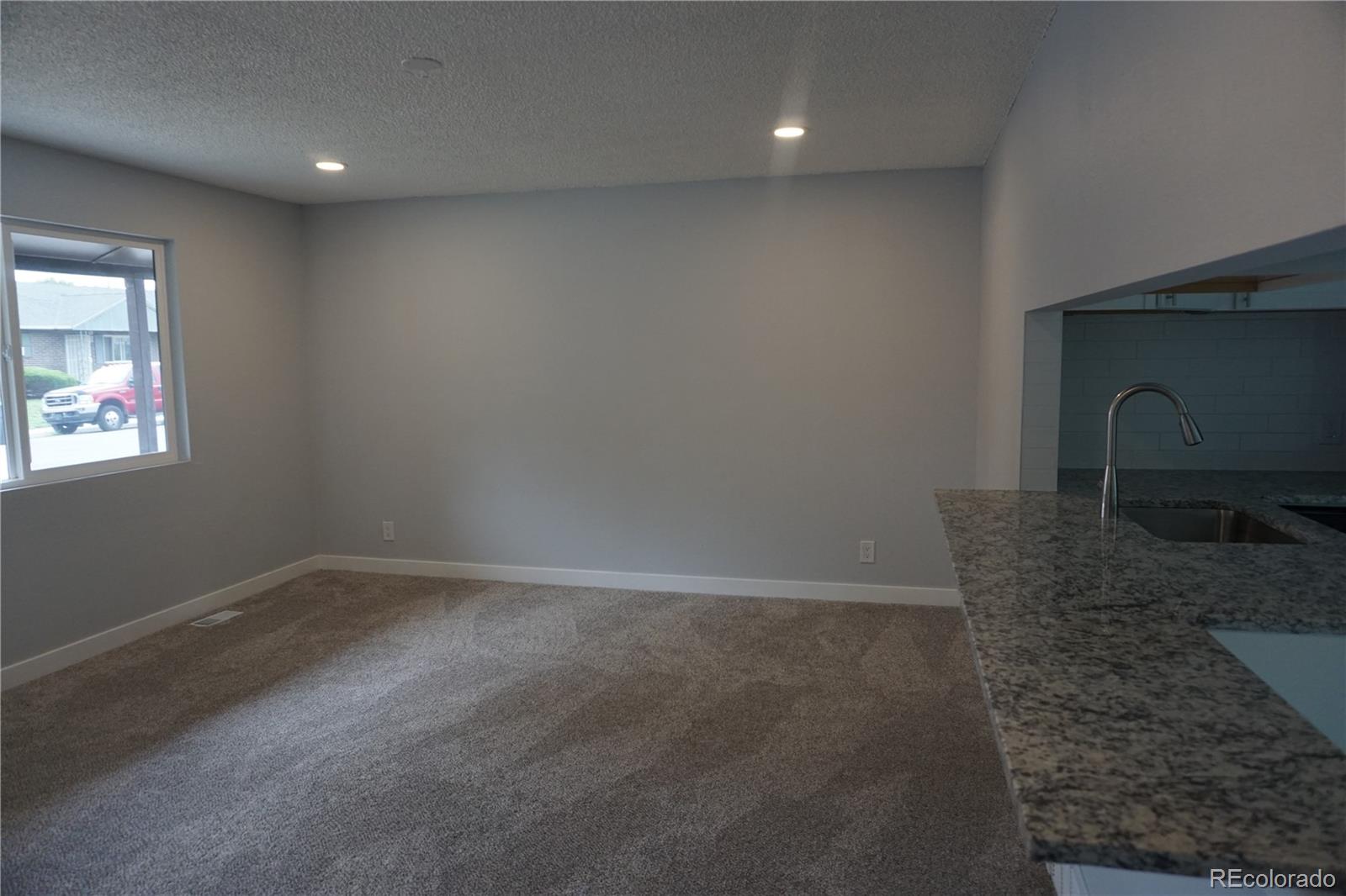 4th image of 5527 Chandler Ct, Denver, CO 80239 | MLS# 4818142