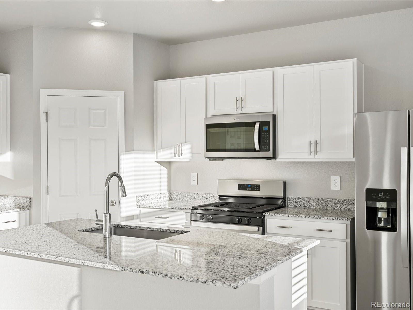 1st image of 6892 Quail Ave, Longmont, CO 80504 | MLS# 4502255