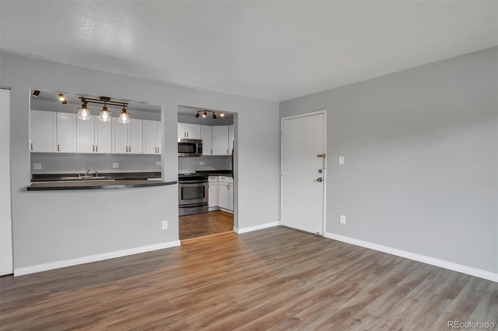 3rd image of 10211 Ura Ln #4-201, Thornton, CO 80260 | MLS# 4273175