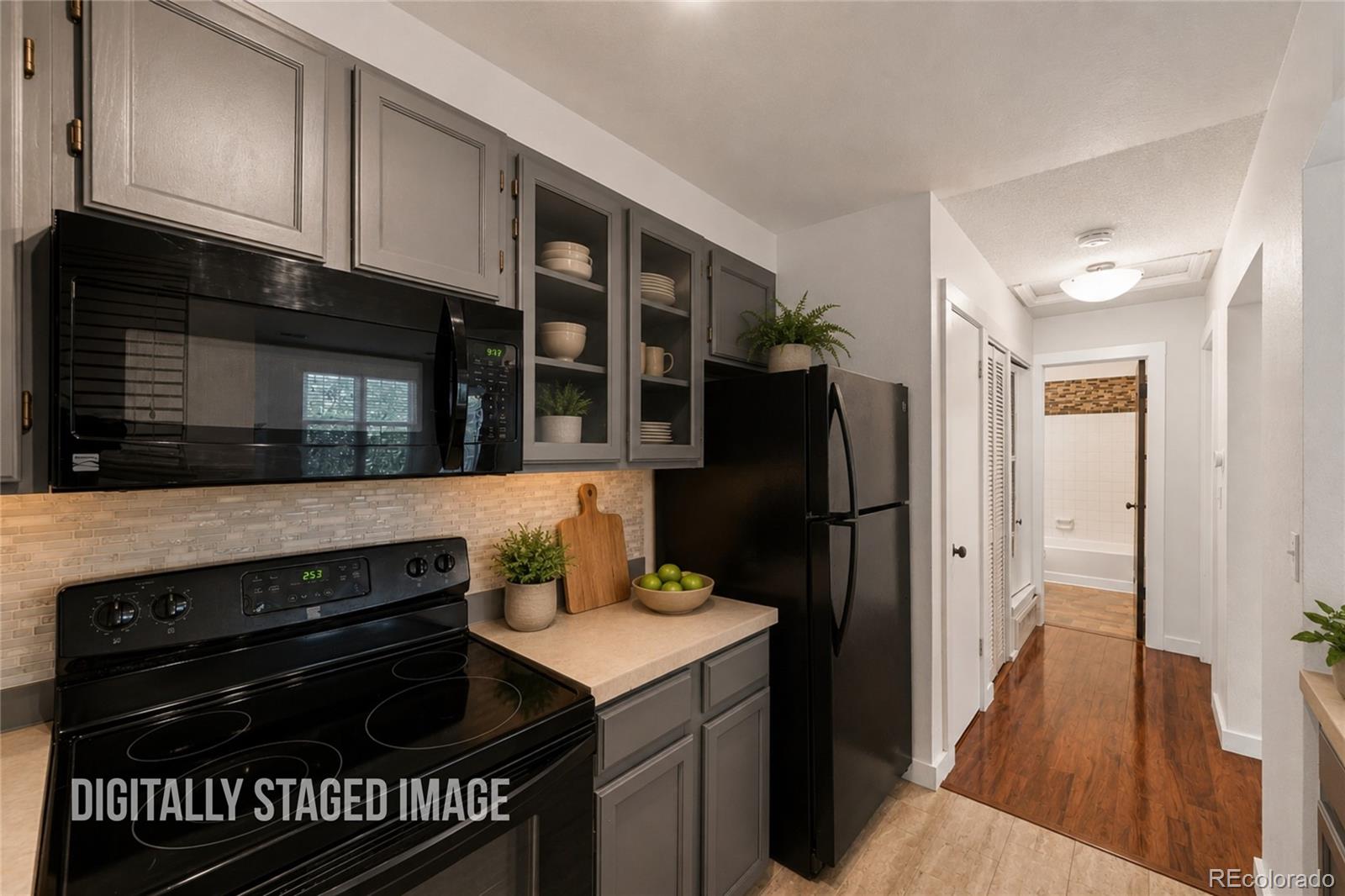 Listing Photo 4 - Condo for sale in building located at 5725 W Atlantic Pl, Lakewood, CO 80227 - Unit #306