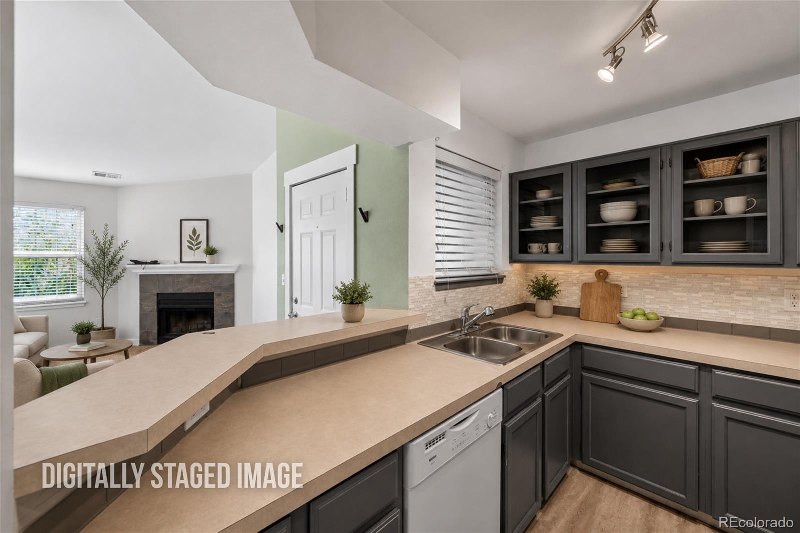 Listing Photo 5 - Condo for sale in building located at 5725 W Atlantic Pl, Lakewood, CO 80227 - Unit #306