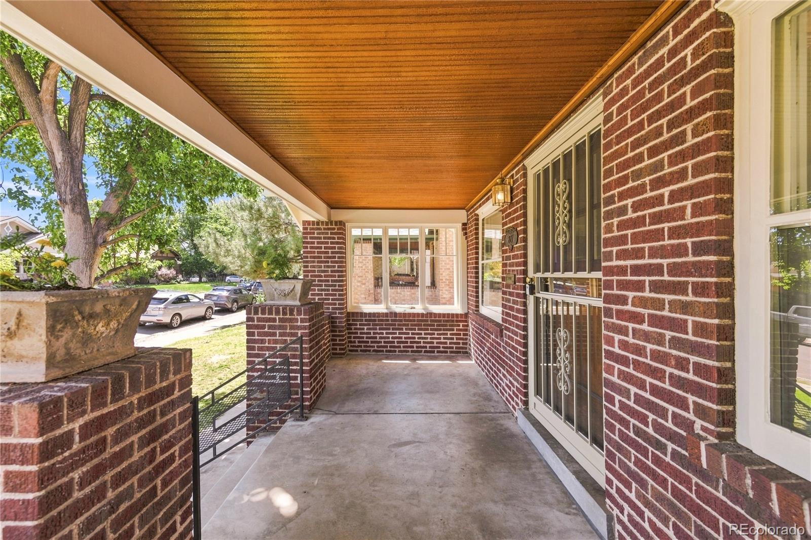 image of 827 Harrison St, Denver, CO 80206 | MLS# 7986227