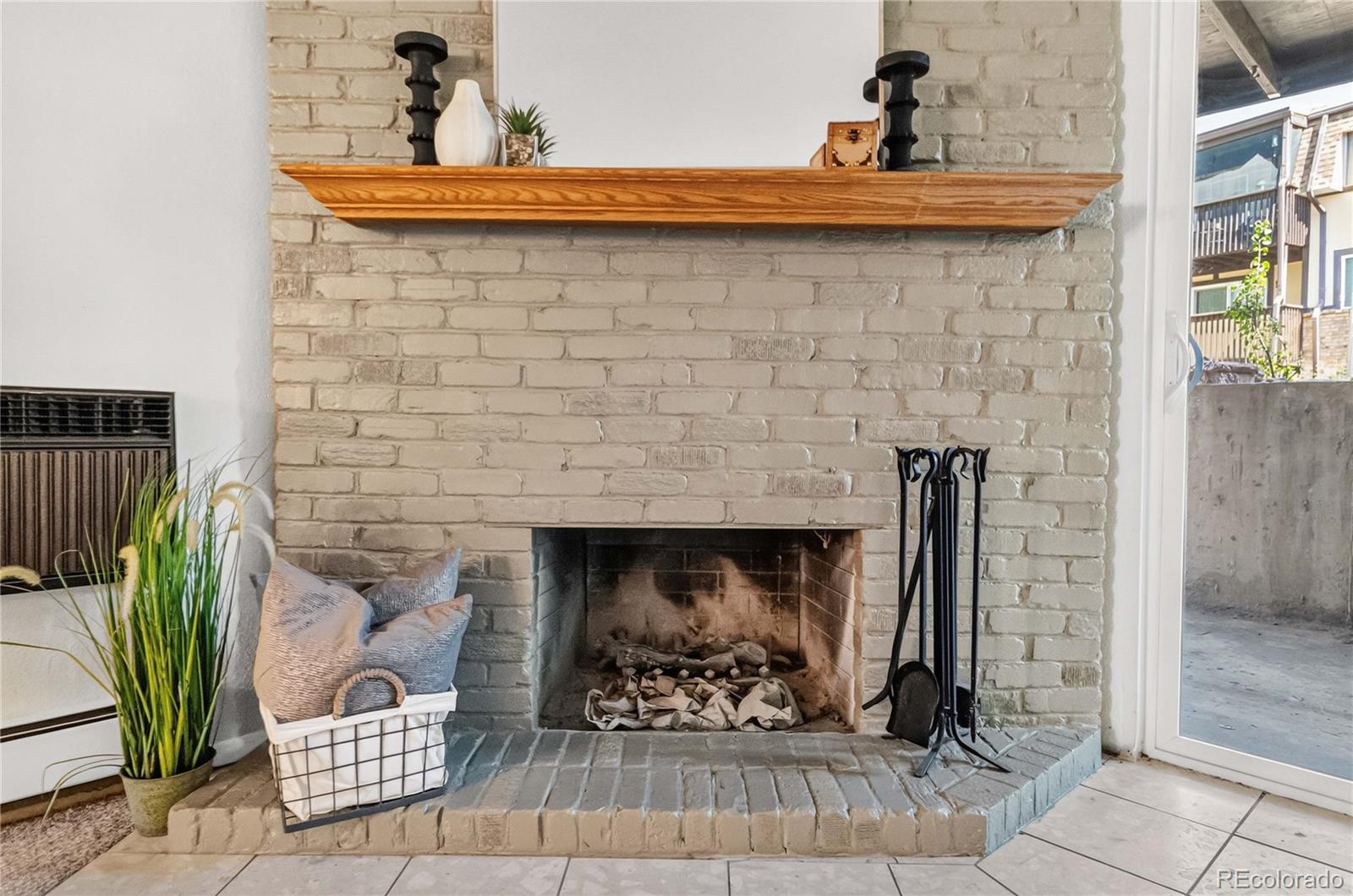 4th image of 1390 Everett Ct, Lakewood, CO 80215
