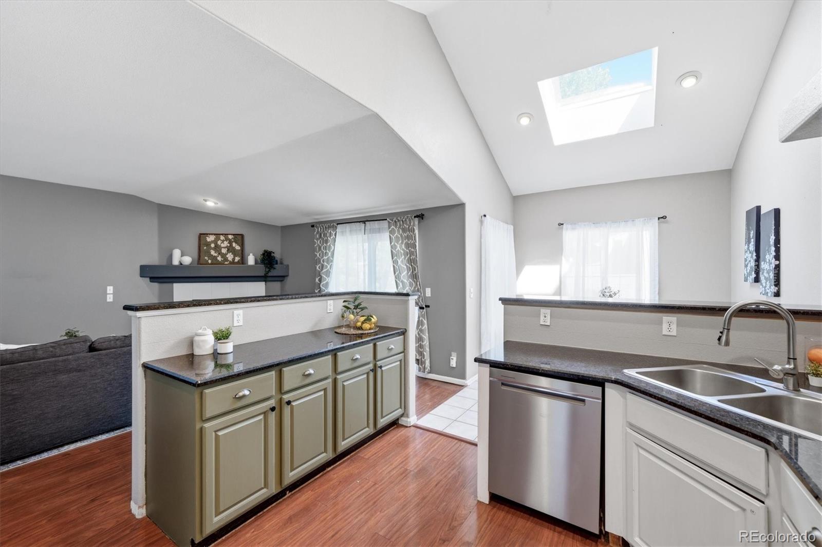 Photo 4 of Townhouse for sale at 8469 S Upham Way, Littleton, CO 80128 | MLS# 4474498 | Listing updated on 2026-09-02