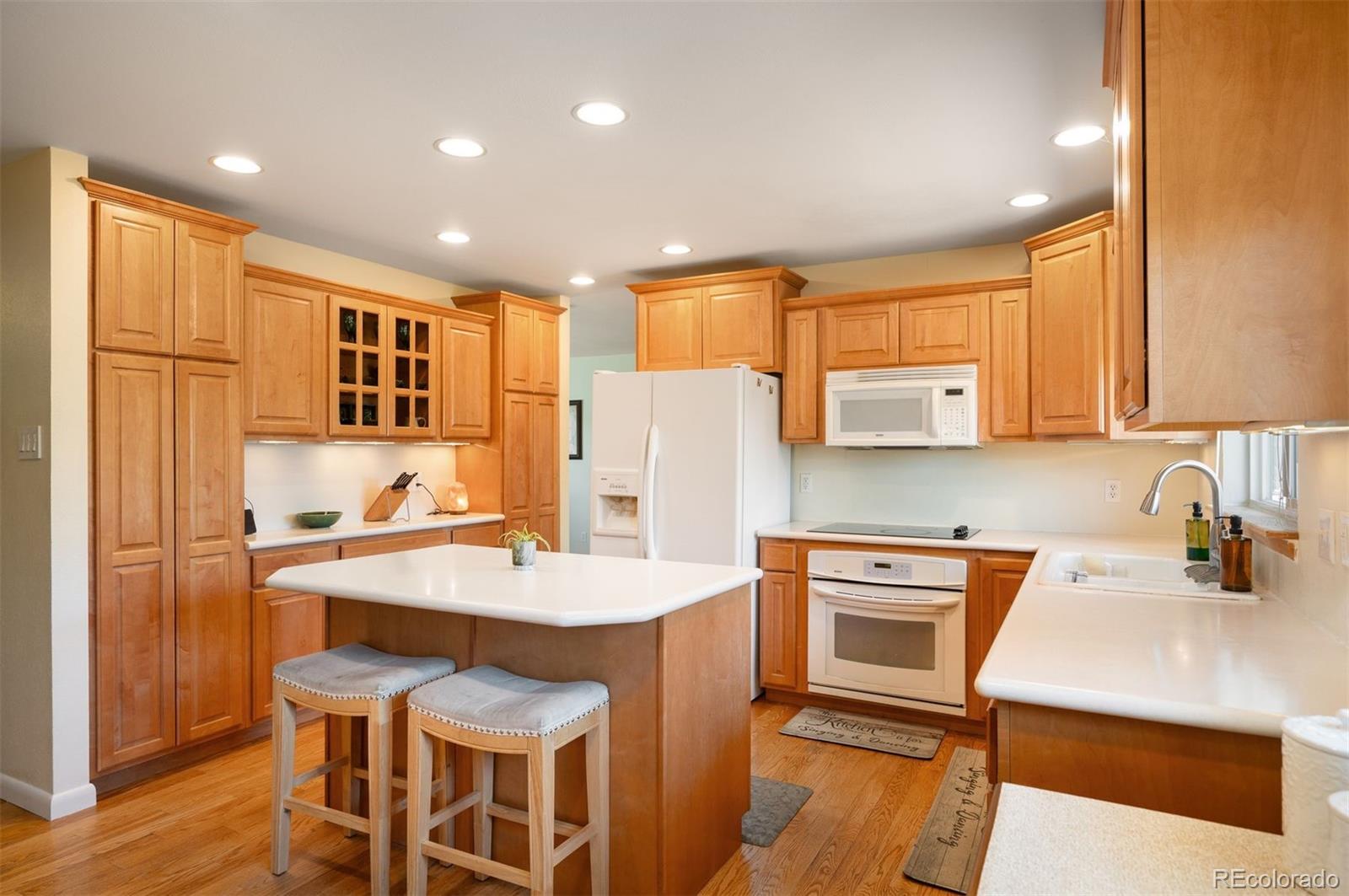 3rd image of 2220 S Beech Ct, Denver, CO 80228 | MLS# 7621132