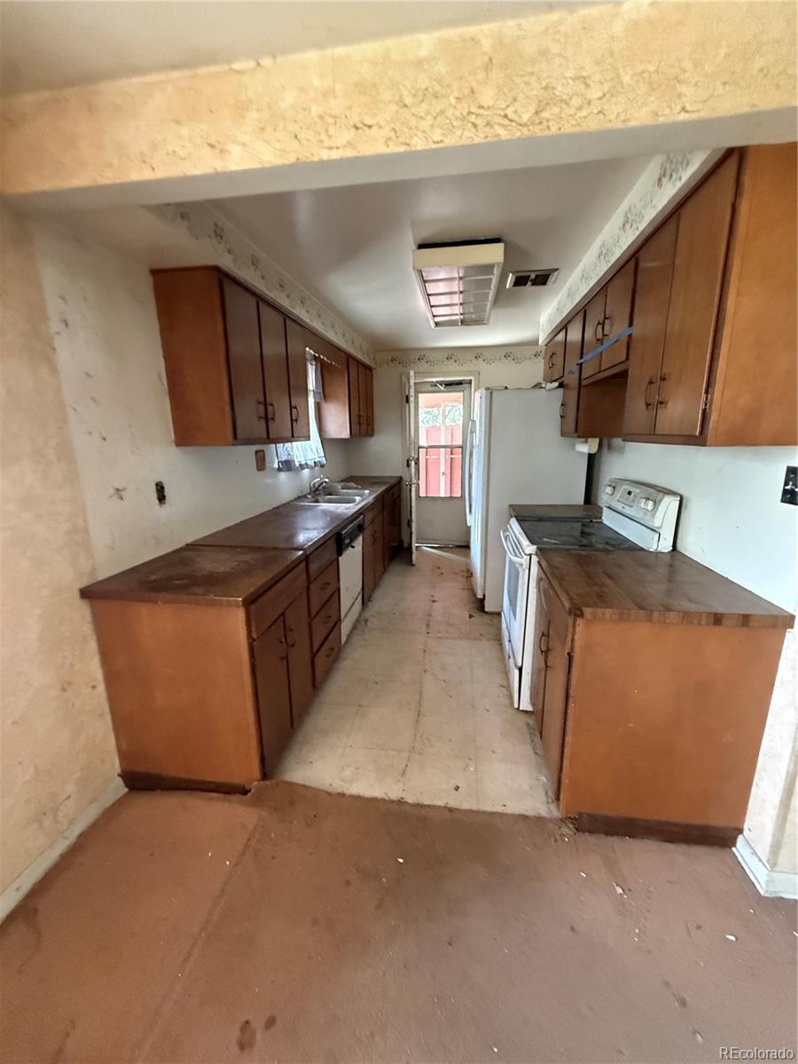 2nd image of 8110 W 64th Ave, Arvada, CO 80004 | MLS# 9964440