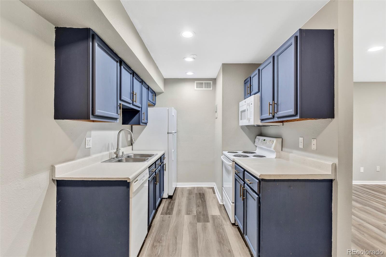 5th image of 10211 Ura Ln #4-107, Denver, CO 80260 | MLS# 7839866