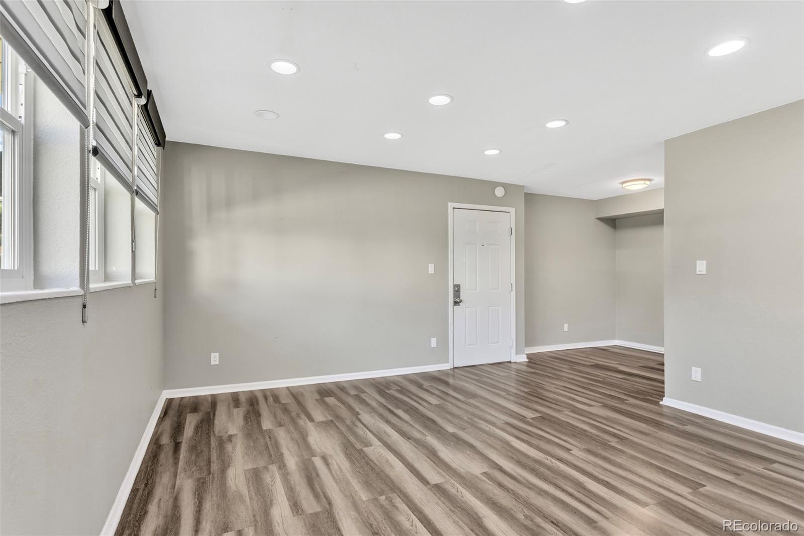 4th image of 10211 Ura Ln #4-107, Denver, CO 80260 | MLS# 7839866