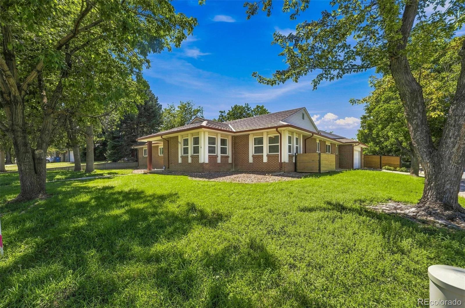 2nd image of 205 S Tucson Cir, Aurora, CO 80012 | MLS# 2539068