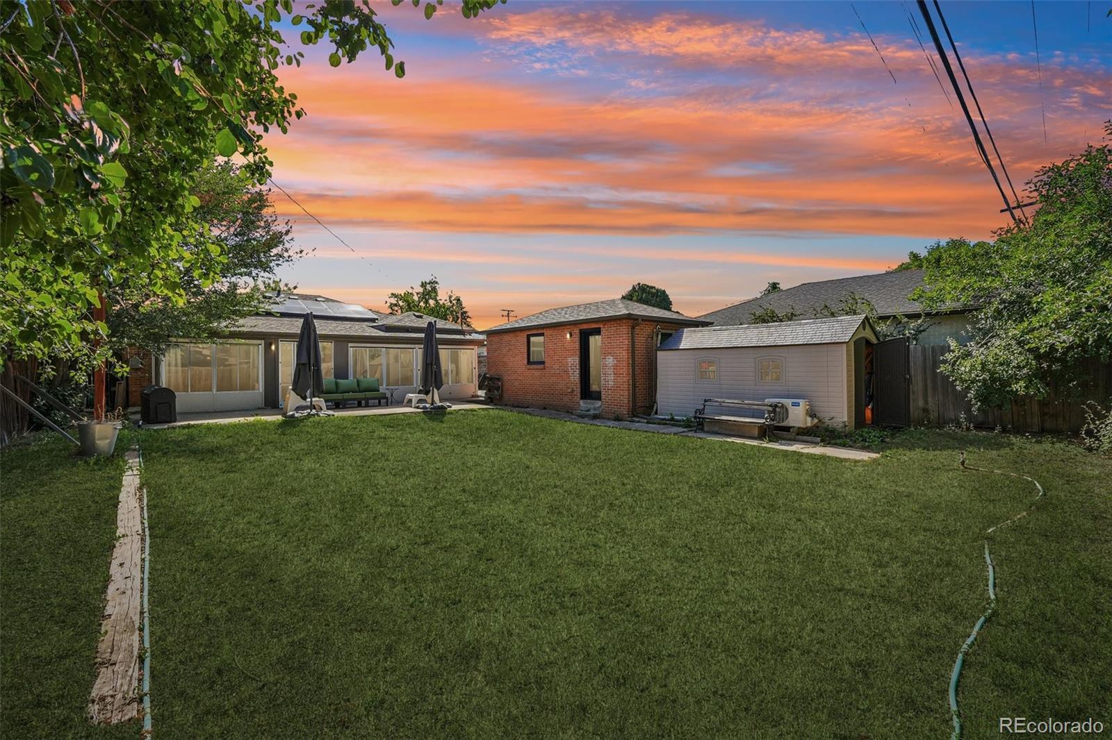 2nd image of 2323 Oneida St, Denver, CO 80207 | MLS# 8089162
