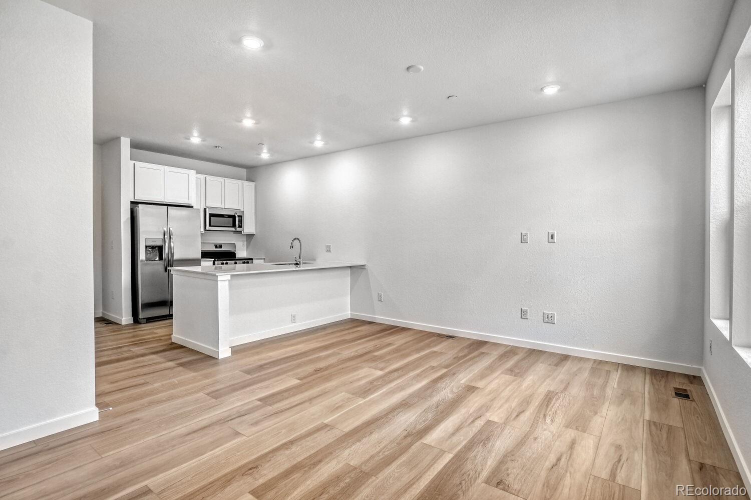 Photo 2 of Townhouse for sale at 7667 S Mobile Wy, Centennial, CO 80016 | MLS# 7586302 | Listing updated on 2026-09-02
