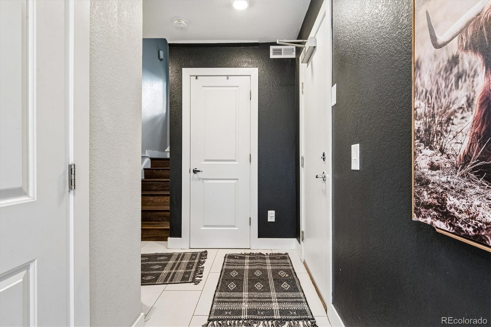5th image of 1369 Knox Ct, Denver, CO 80204 | MLS# 8911577
