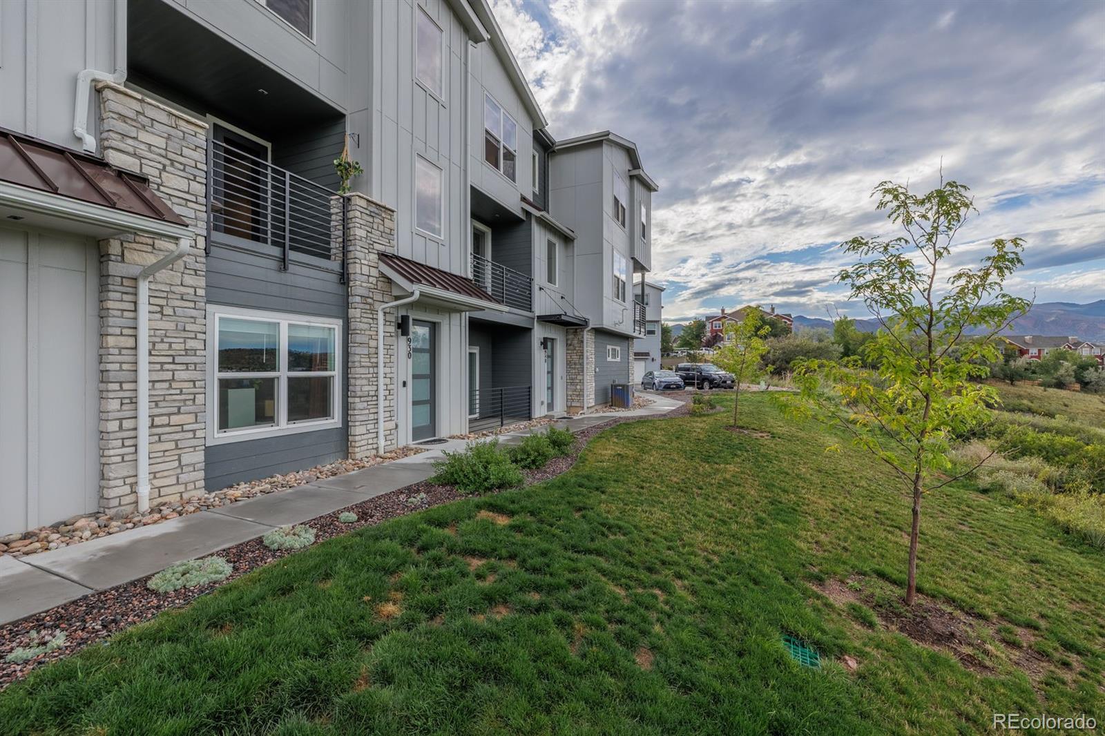 3rd image of 930 Hook Grv, Colorado Springs, CO 80907 | MLS# 2026644
