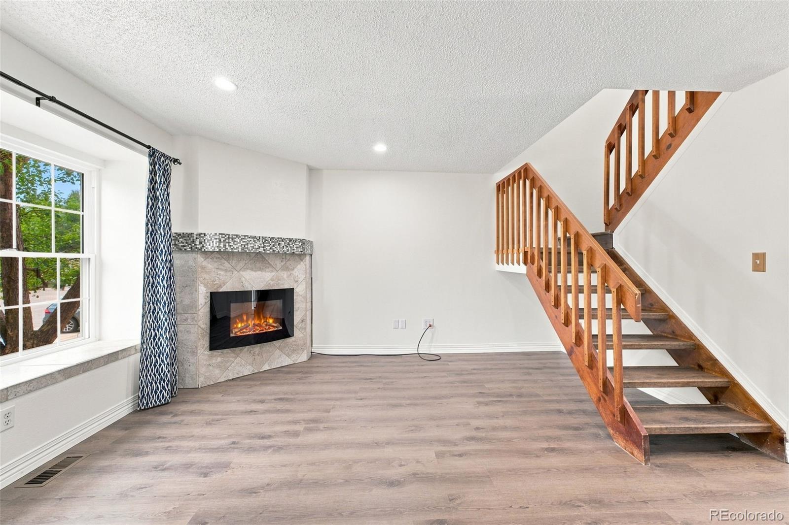 4th image of 9617 W Chatfield Ave #B, Littleton, CO 80128 | MLS# 9119360