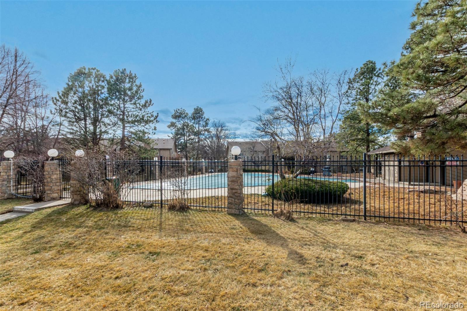 image of 1863 S Pitkin Cir, Aurora, CO 80017