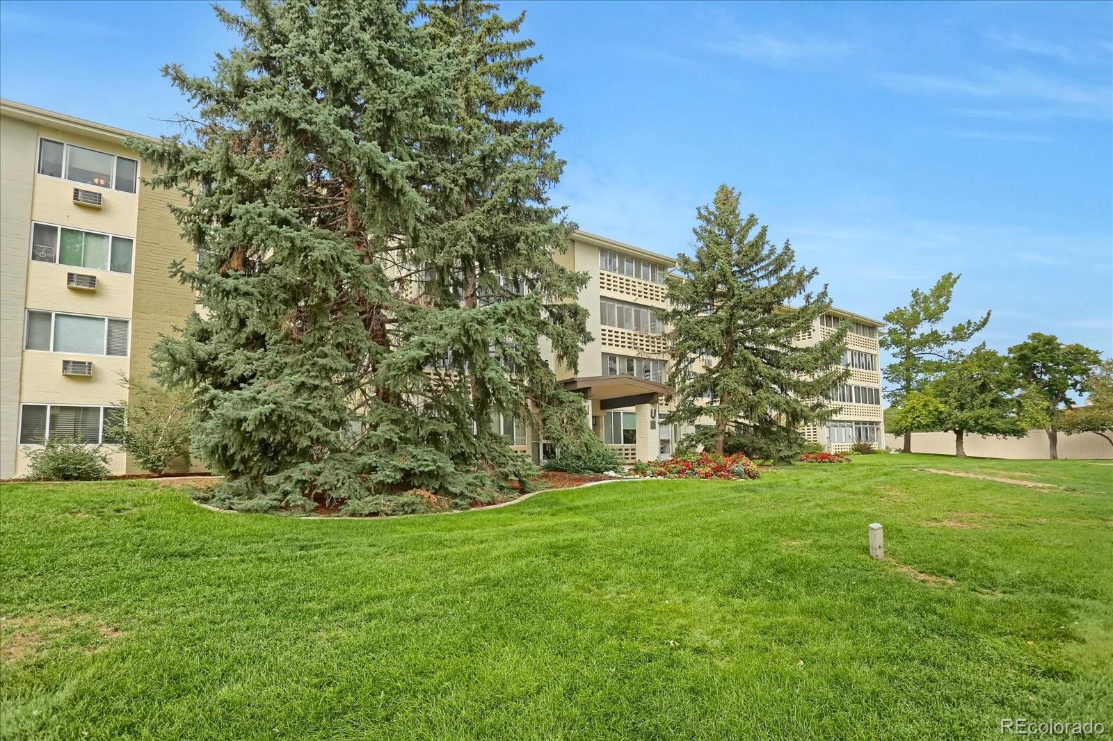 3rd image of 705 S Alton Wy #5B, Denver, CO 80247 | MLS# 9522474